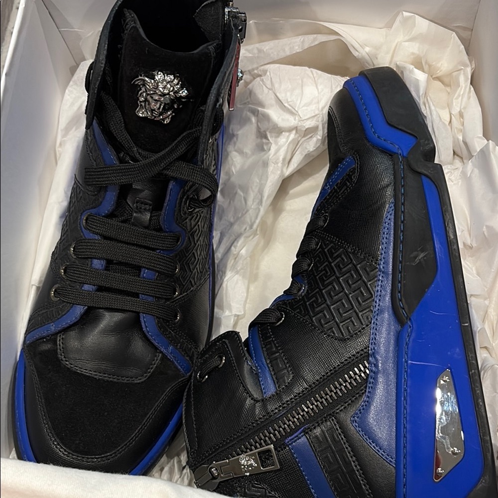 Men's Black and Blue High-Top Sneakers Versace - Picture 2 of 3